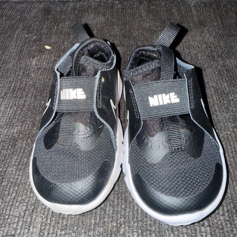 Nike Kids Black and White Sneakers